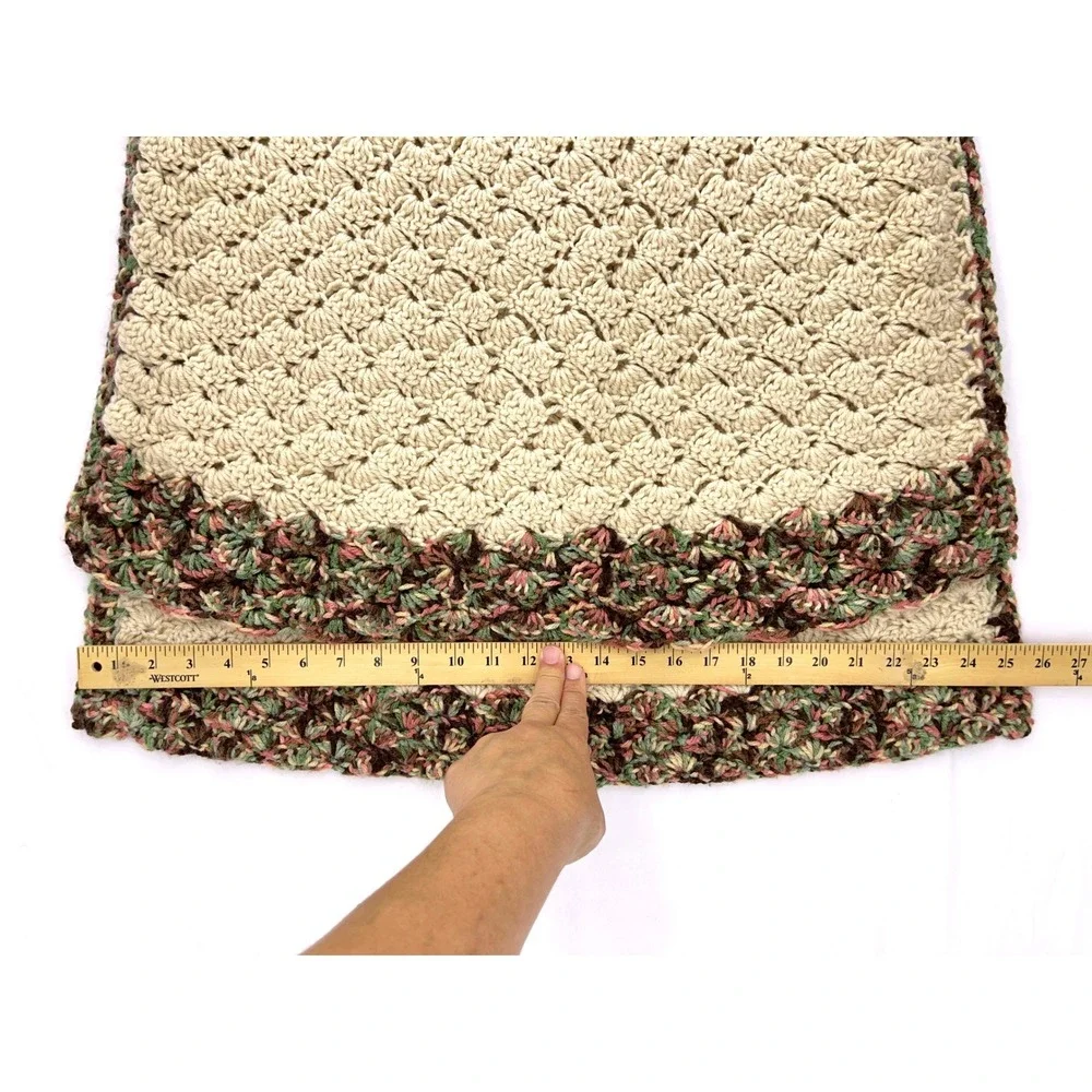 Handmade Cream Crochet Baby Blanket Shell Stitch Variegated Border 46